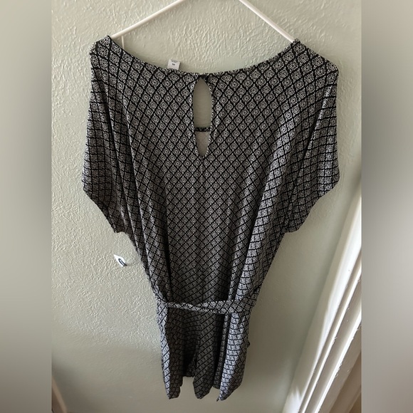 NWT Old Navy short sleeve romper in Size XXL - Picture 5 of 5